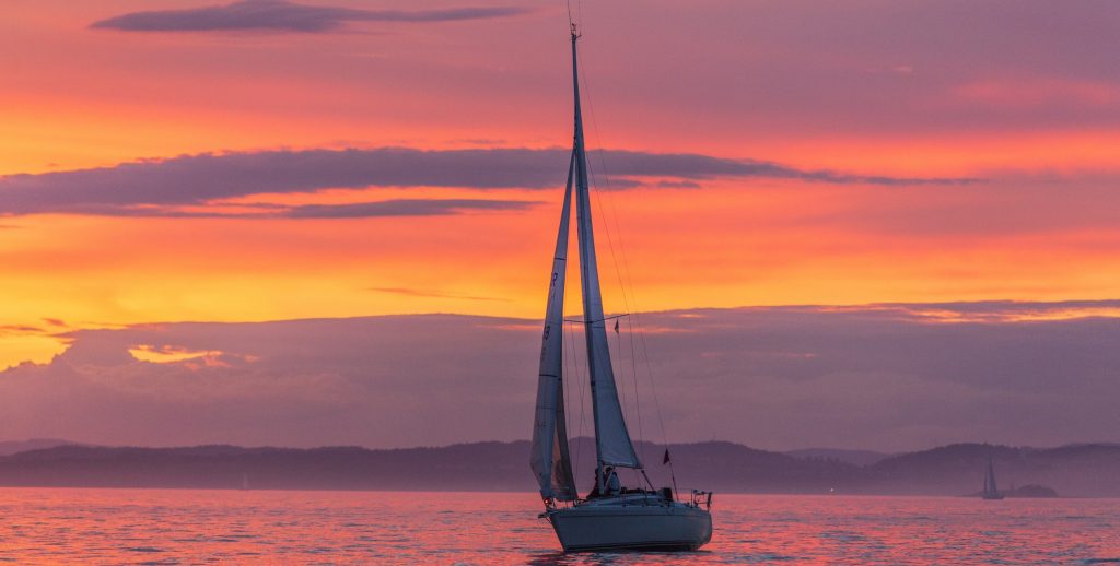 como navegar solo en un velero